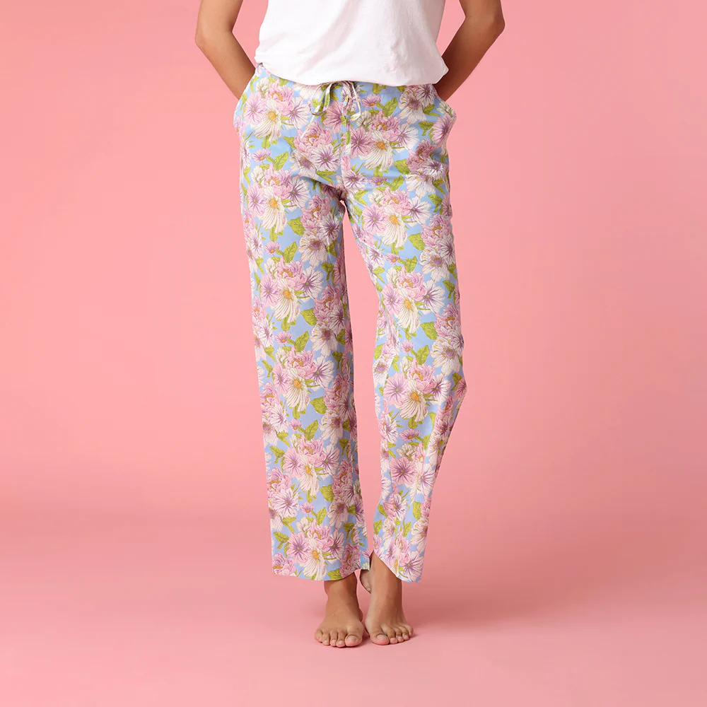 Miranda Pant in a bag
