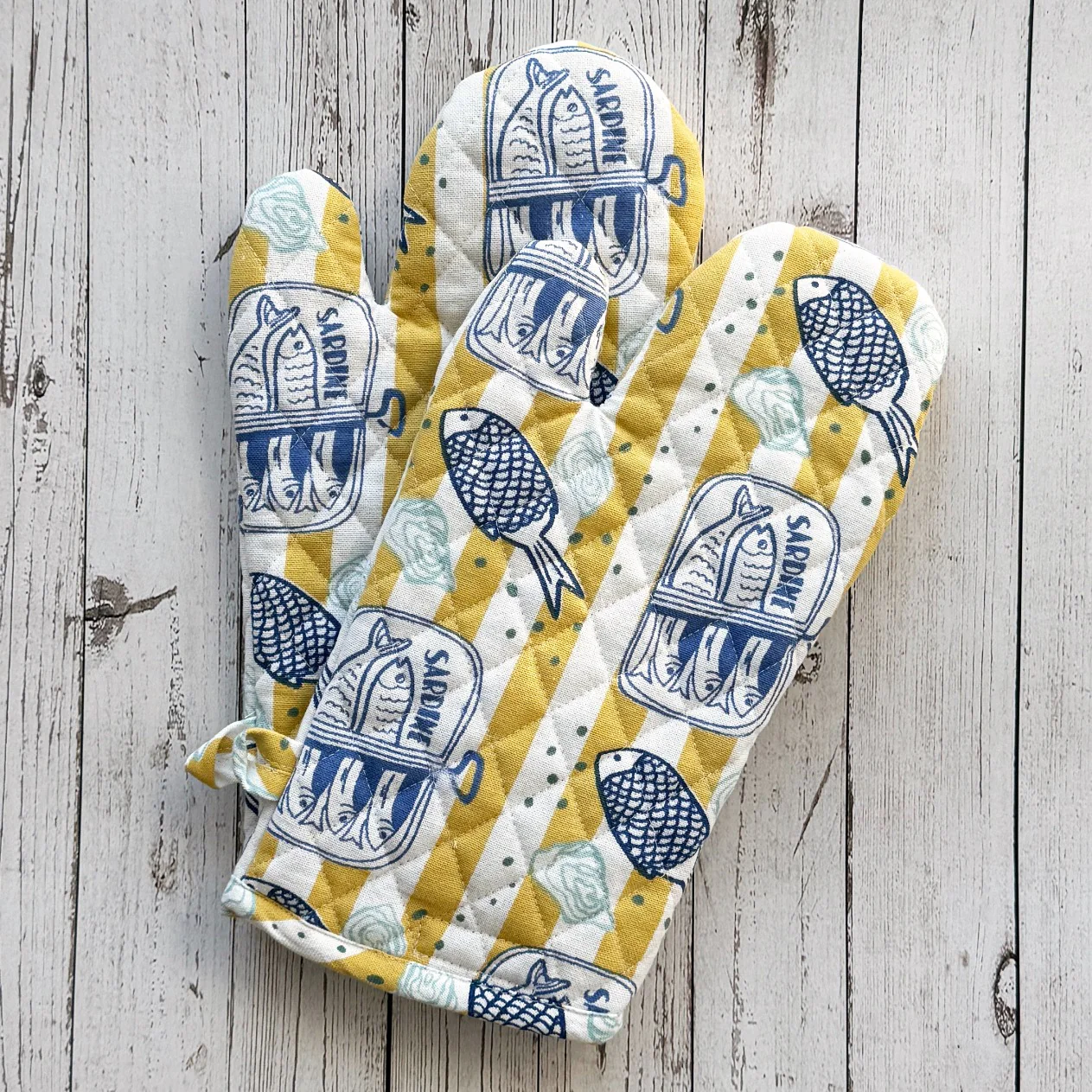 Salty Sardine Mitt, Set of 2